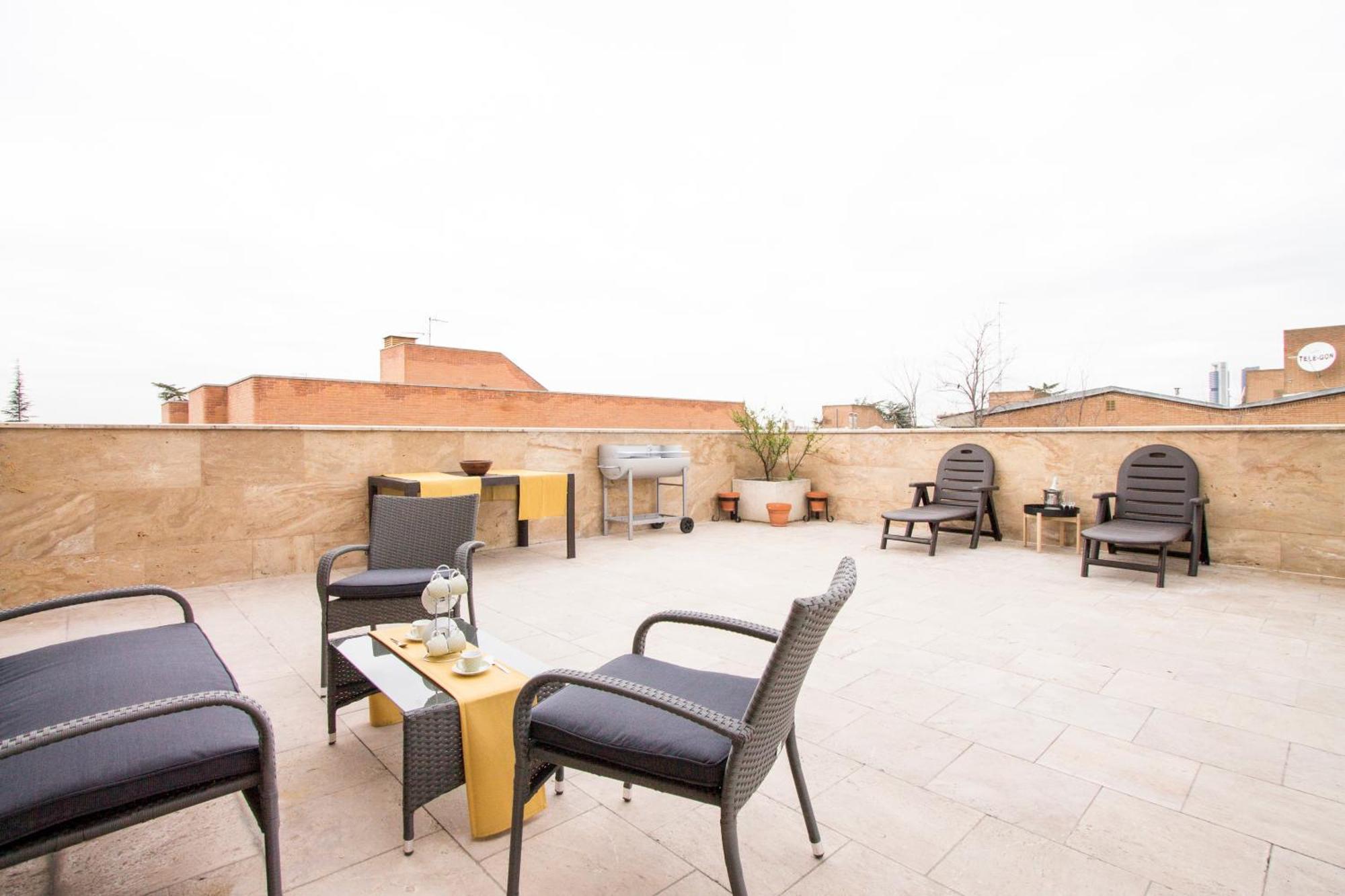 Apartamentos Villablino Arturo Soria Madrid Kültér fotó
