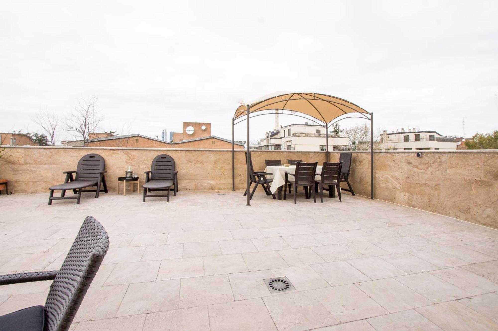 Apartamentos Villablino Arturo Soria Madrid Kültér fotó